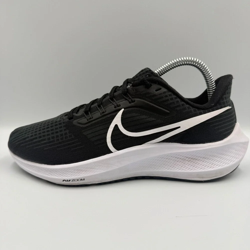 Nike Air Zoom Pegasus 38 Womens Size 7.5 Running Shoes DH4072-001 Black White
